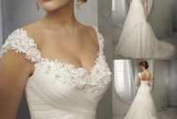 Elegant lace wedding dress