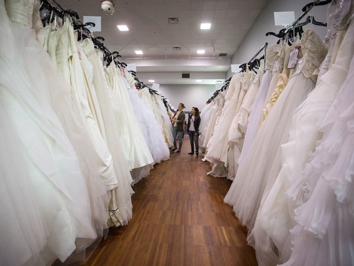 Pre-owned wedding dresses