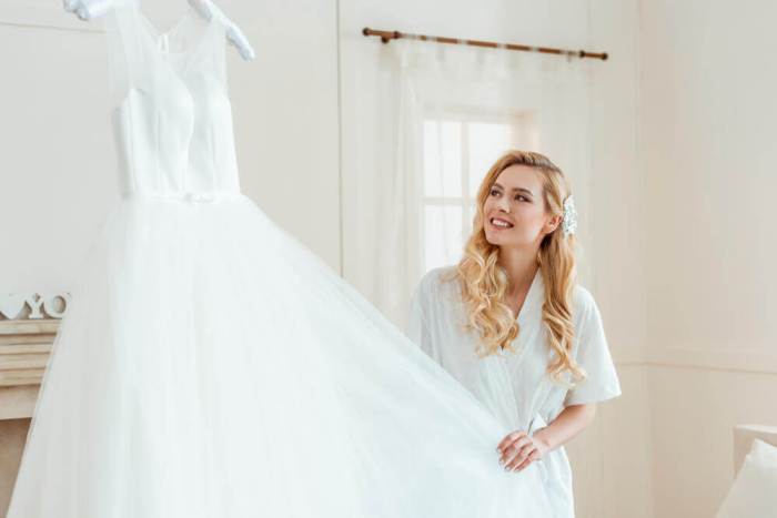 How to wash a wedding dress